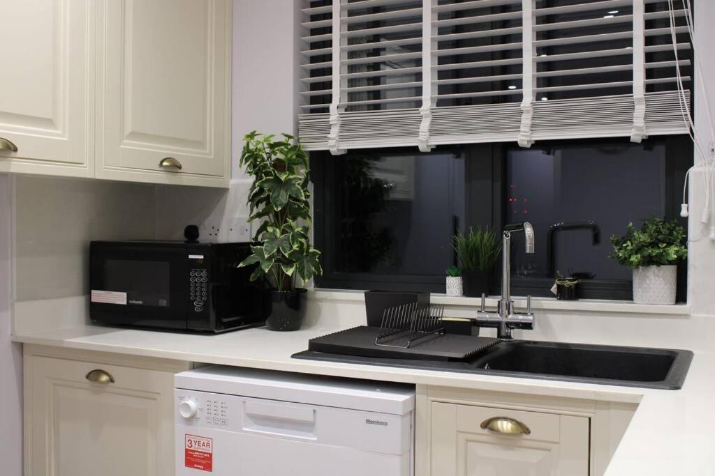 5 Star Apartment London Exterior photo